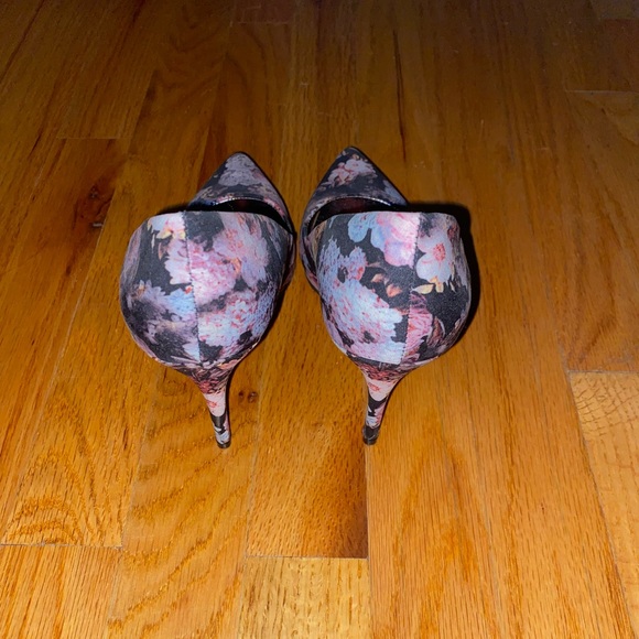 EUC Rampage Heels - Picture 3 of 5